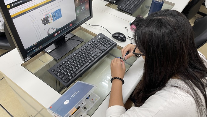 20251114 跨域設計實務探索 I I I：網頁遠端互動控制圖片